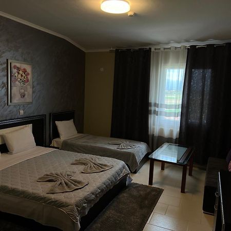 Hotel Yal Restaurant Tetovo Eksteriør bilde