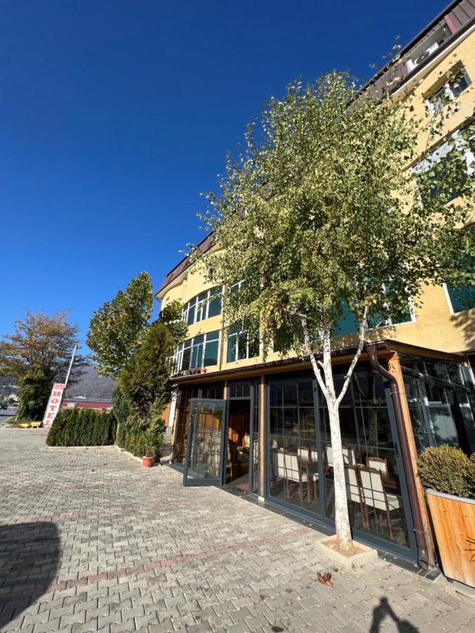 Hotel Yal Restaurant Tetovo Eksteriør bilde