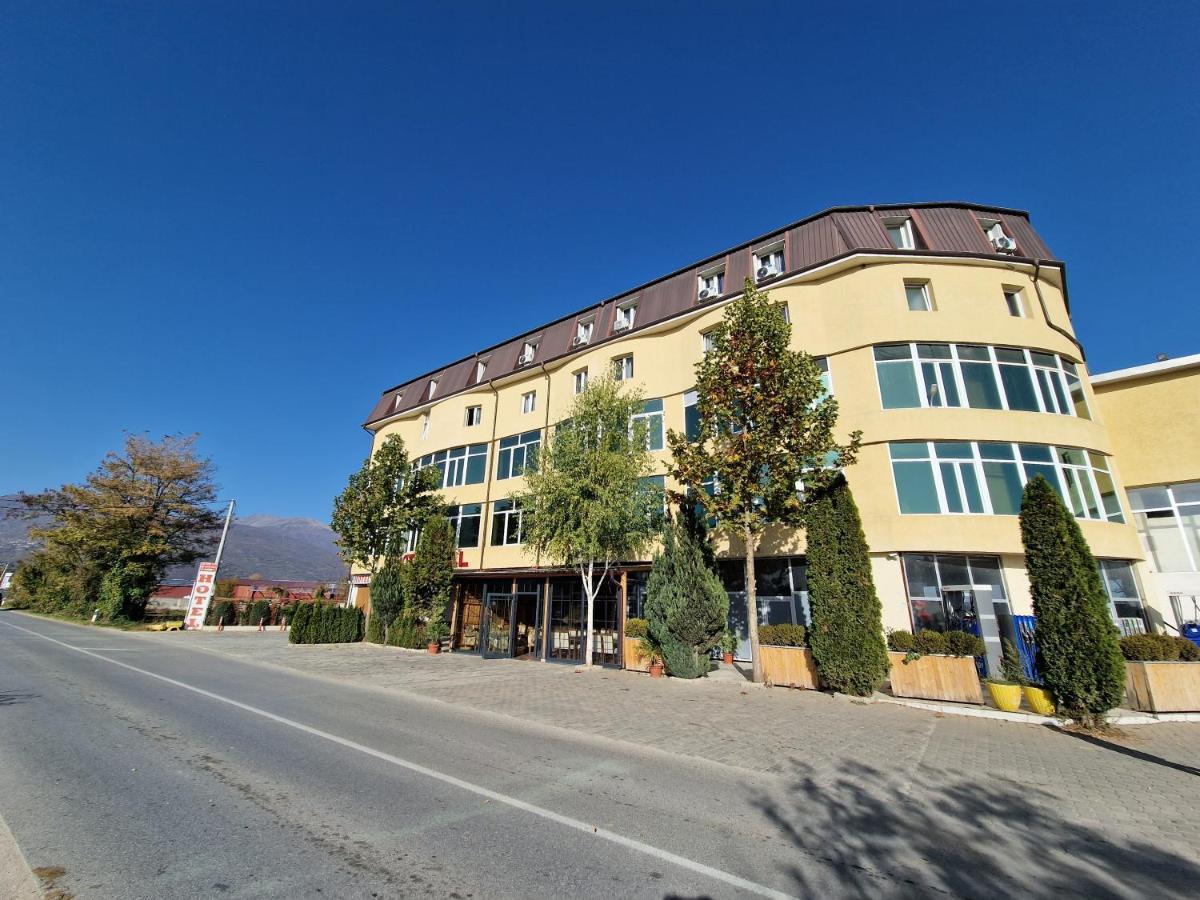 Hotel Yal Restaurant Tetovo Eksteriør bilde