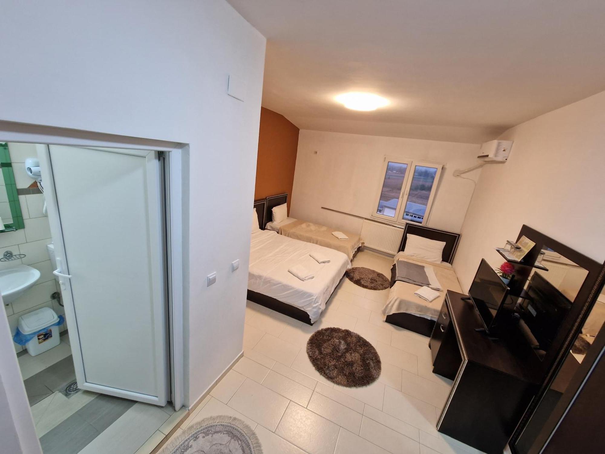 Hotel Yal Restaurant Tetovo Rom bilde
