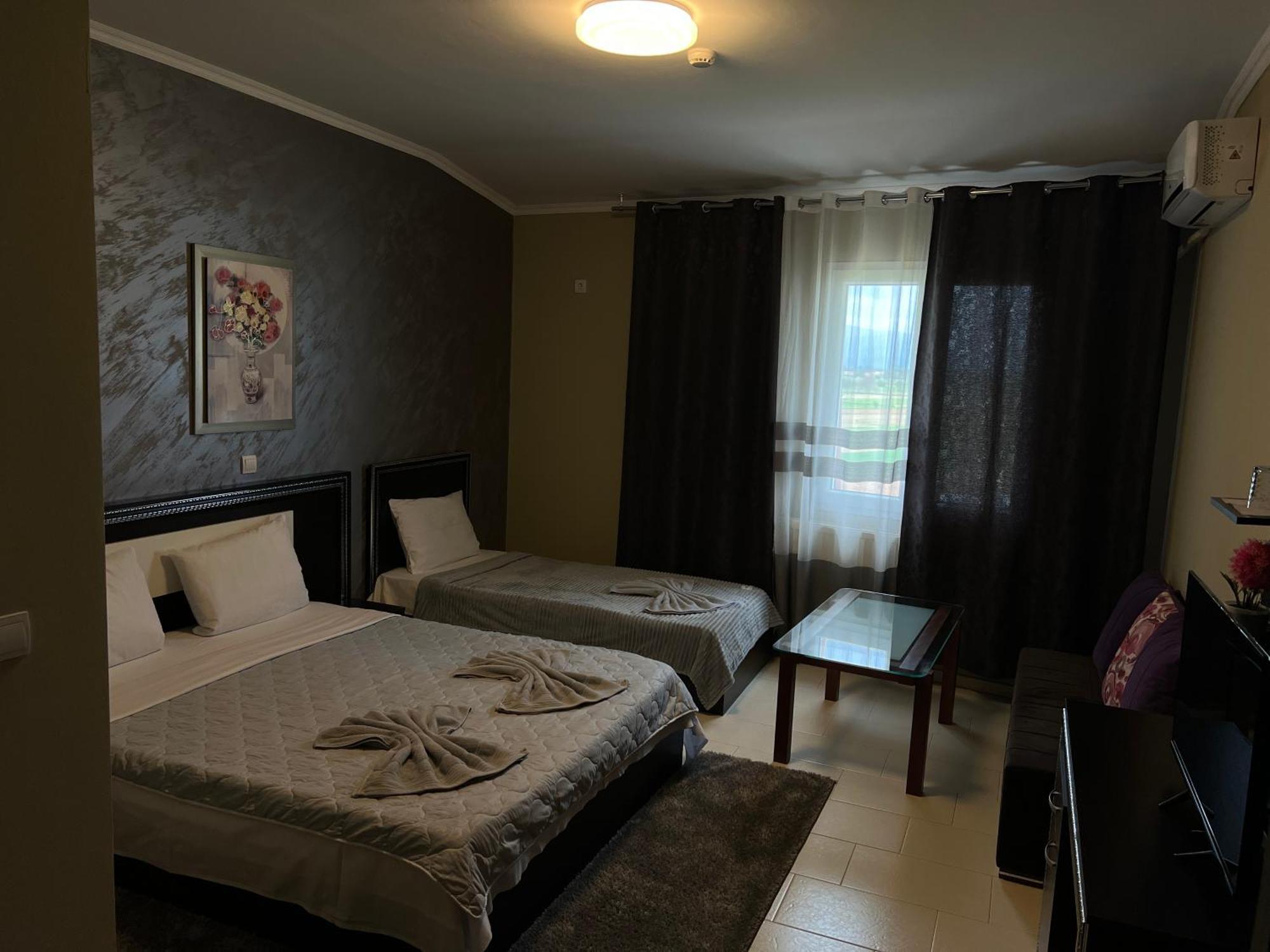 Hotel Yal Restaurant Tetovo Eksteriør bilde